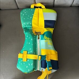 Hyperlite Colorful Life Jacket